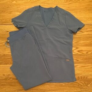Figs Ceil Blue Scrub Set
